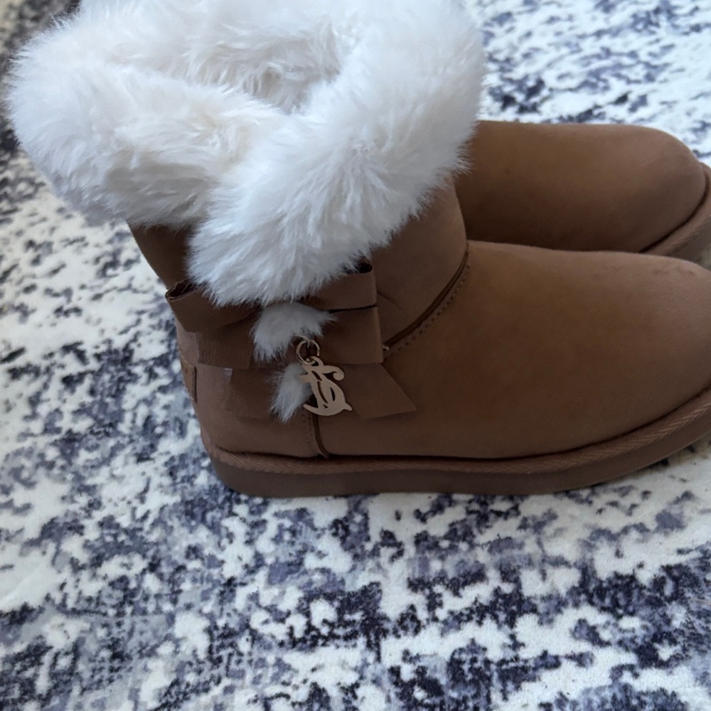 Juicy Couture Kids Boots